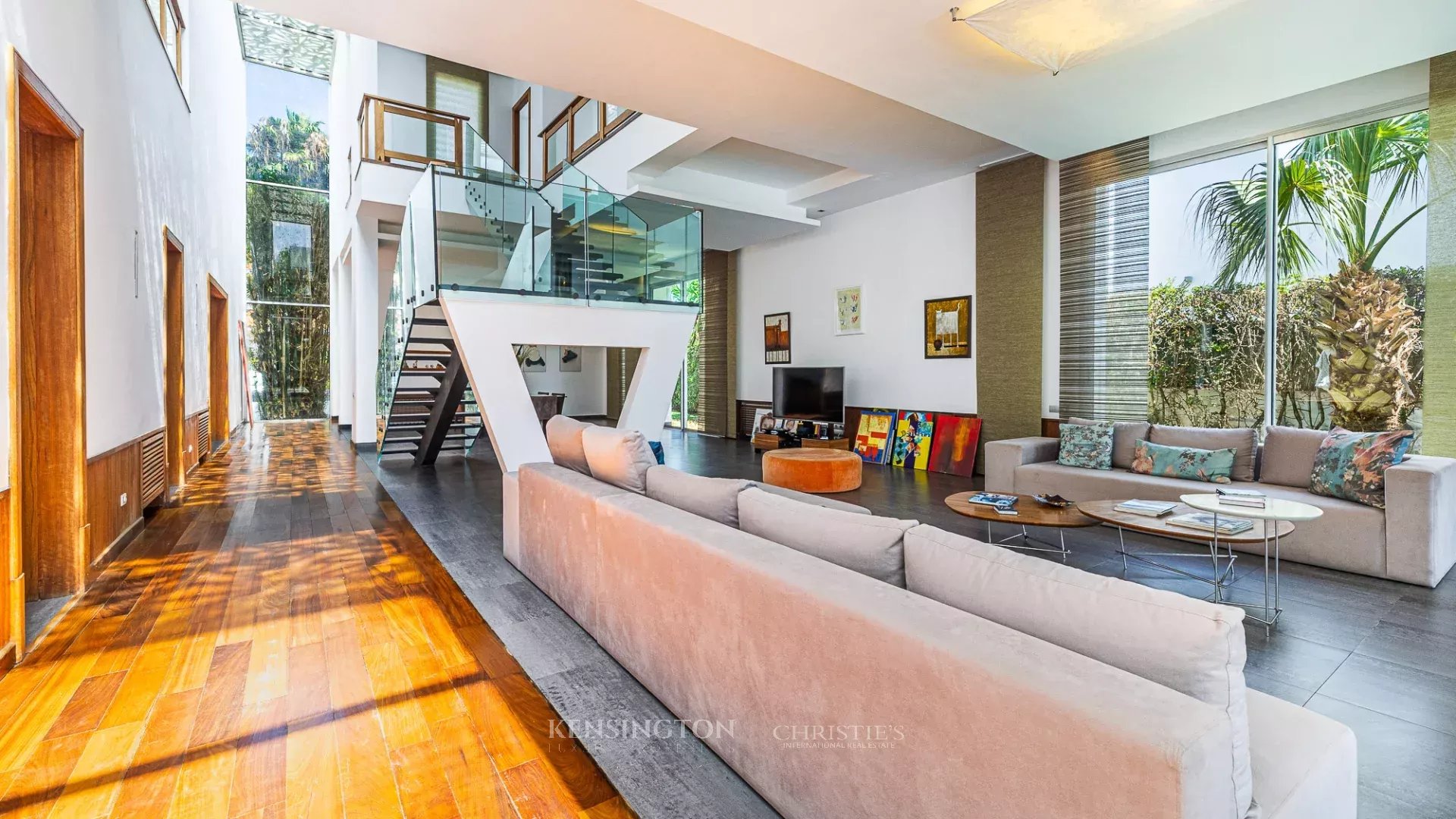 لومينالومينا in Casablanca, Morocco