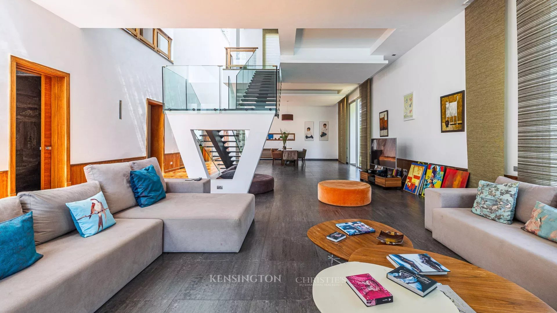 لومينالومينا in Casablanca, Morocco